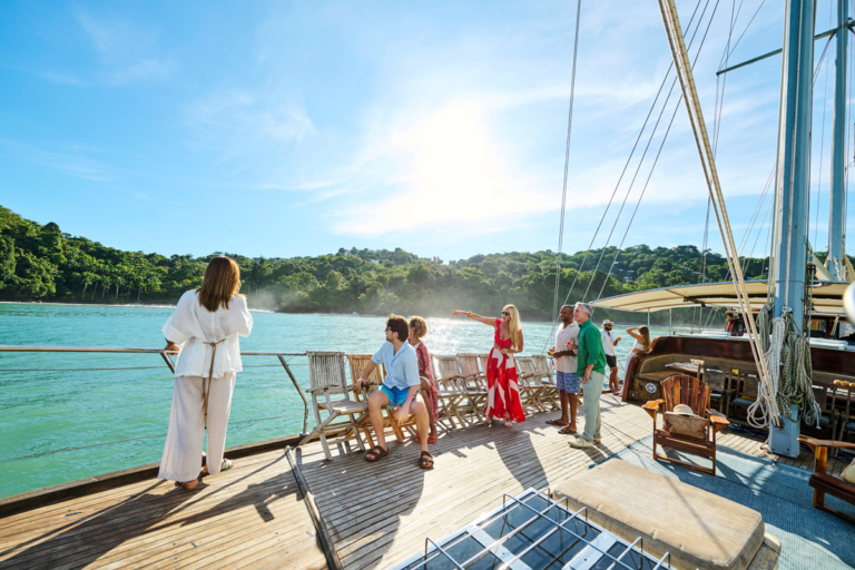 1_team-boat-manuel-antonio-national-park-7189_RT